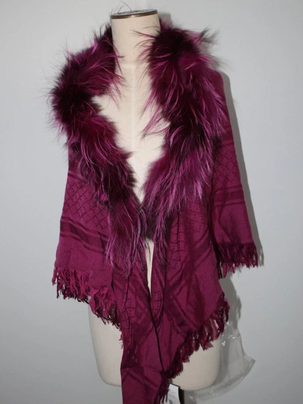 GUCCI Jacquard GG Wool Silk Fox Fur Trim Scarf Unisex Fringe Trim Stole Wrap
